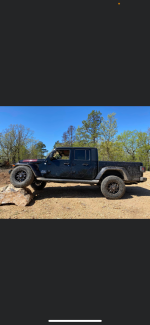 2021 Jeep Gladiator Overland.png